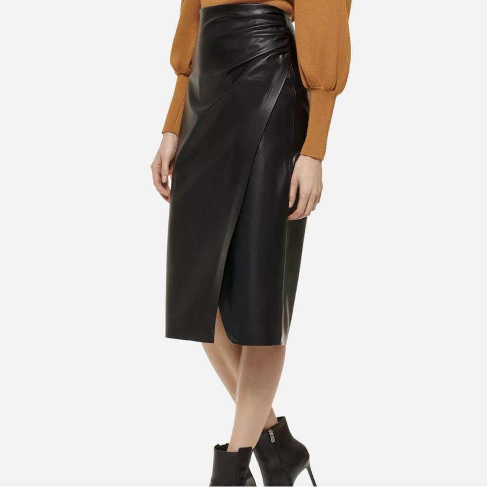 DKNY Women’s Faux-Leather Ruched-Side Midi Skirt – Black, Size 8